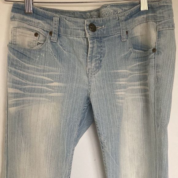 LONDON Light Wash Straight Leg Jean - Picture 2 of 11